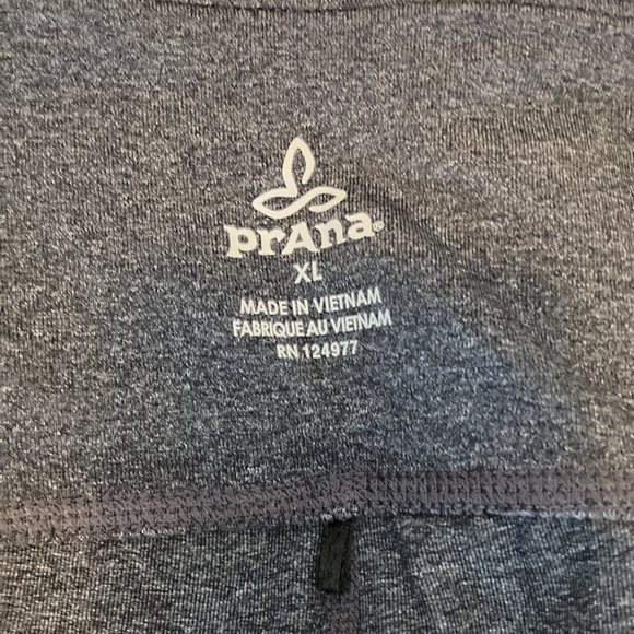 Prana Prism capris XL gray - Picture 6 of 6